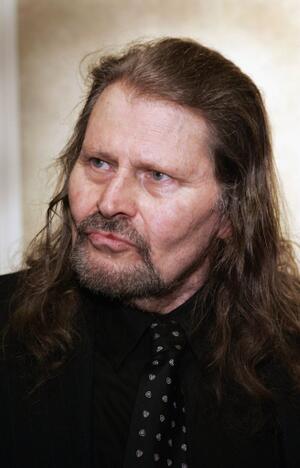Bruce Glover Biography Movies News Fandango